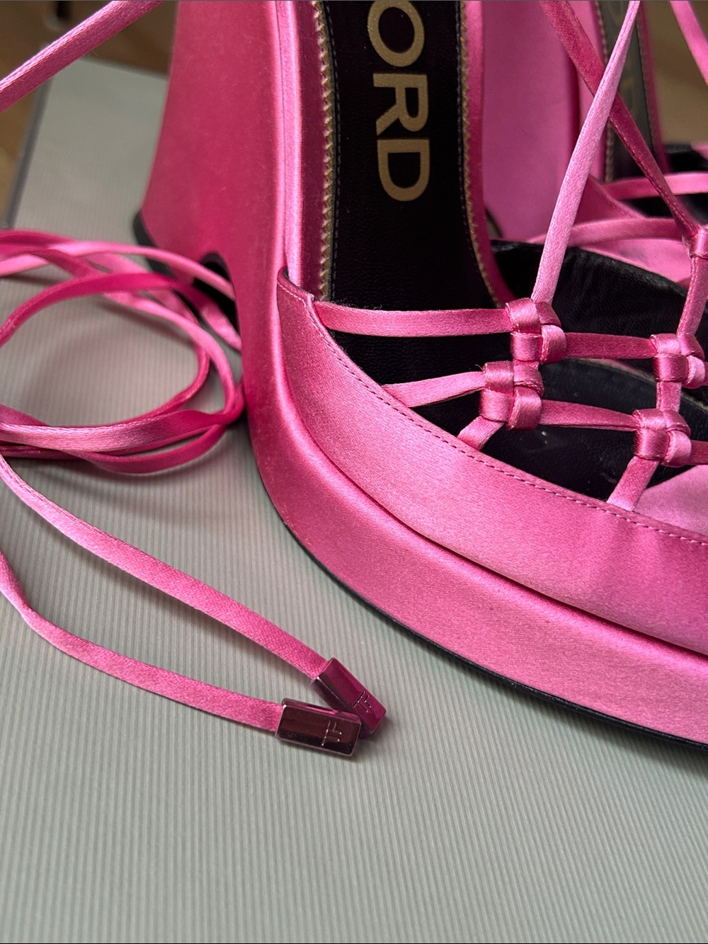 Tom Ford Fuchsia Pink Satin Lace-Up Platform Wedges Heels - Picture 3 of 12
